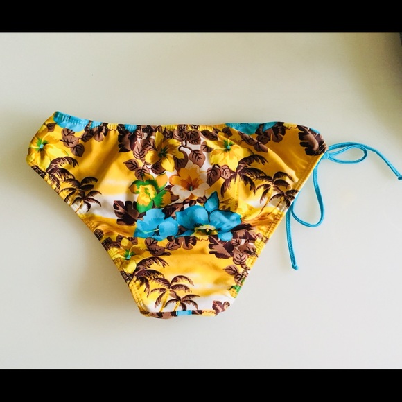 Bathing suit bottom - Picture 2 of 5